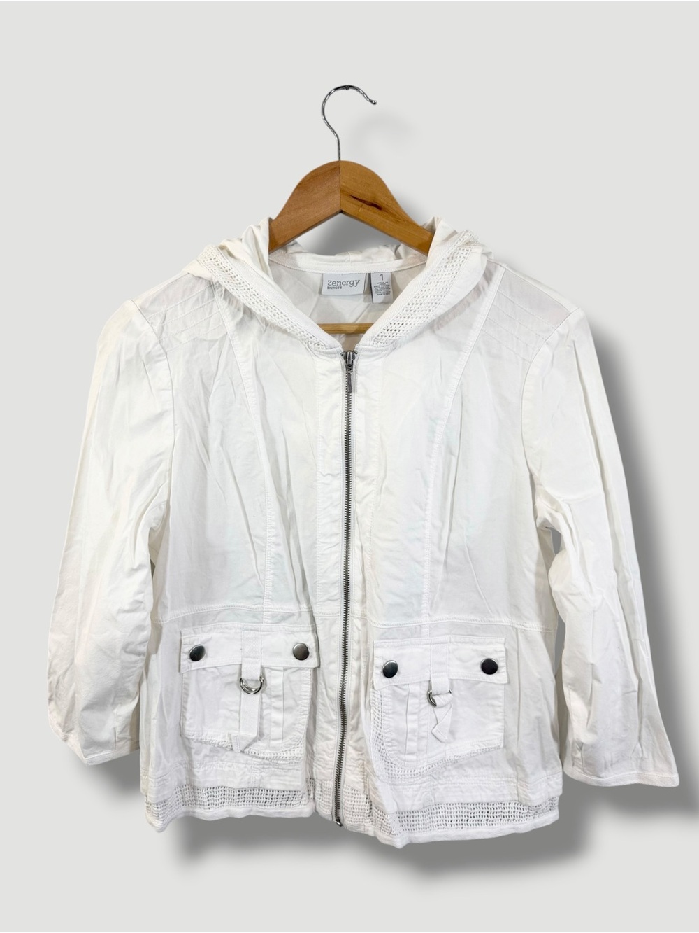 Zenergy Chico’s White Hooded Jacket Size 1 (M) Mesh Trim Sporty Preppy Nautical